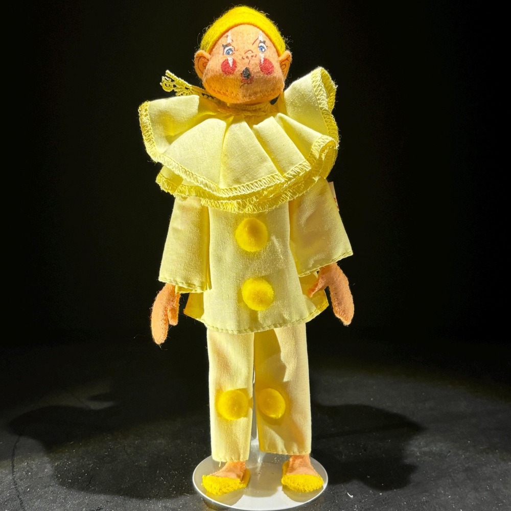 Vintage Annalee Clown Doll – 1990s Yellow Pom-Pom Costume, 10"